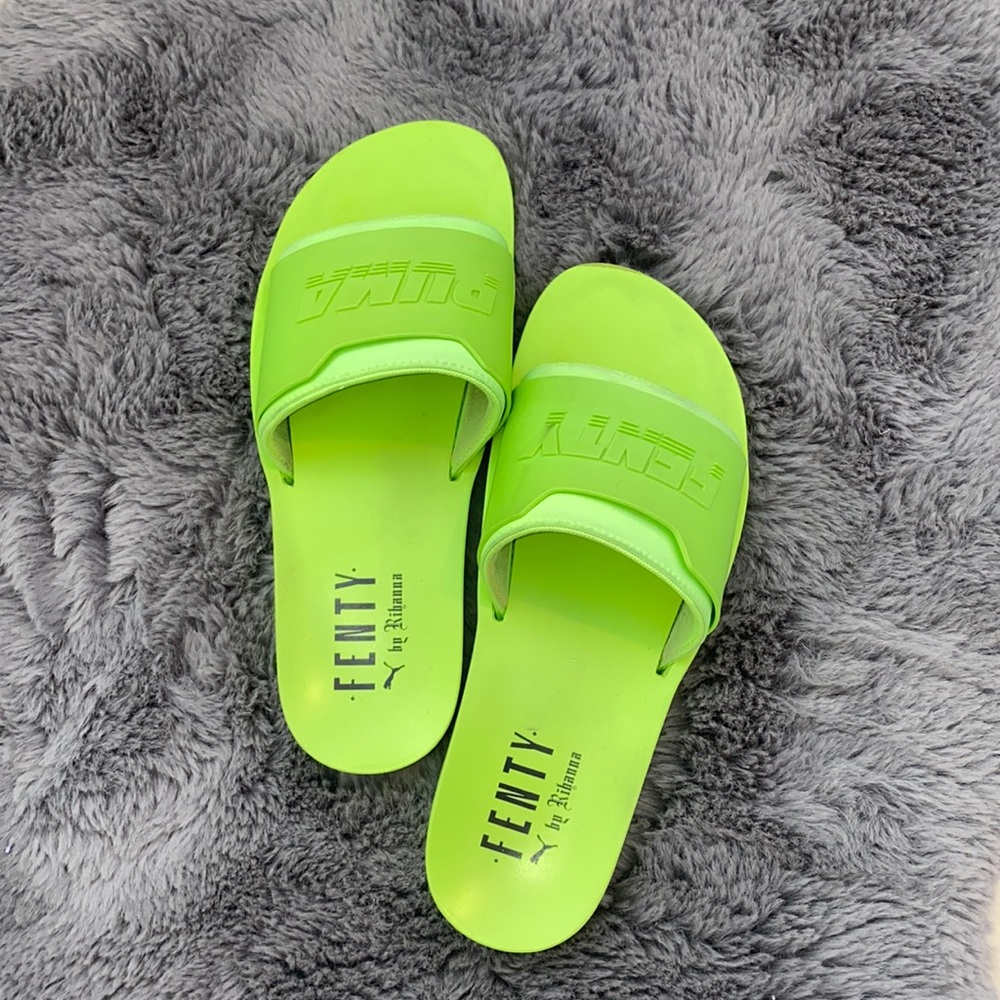 FENTY PUMA SLIDES